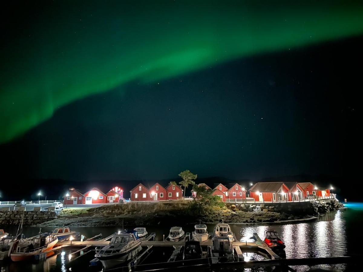 Hotel Norsk Havbrukssenter - Rorbuer Bronnoysund Esterno foto