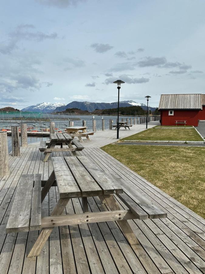 Hotel Norsk Havbrukssenter - Rorbuer Bronnoysund Esterno foto